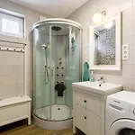 Ferienhaus Sunstreet By Interhome *