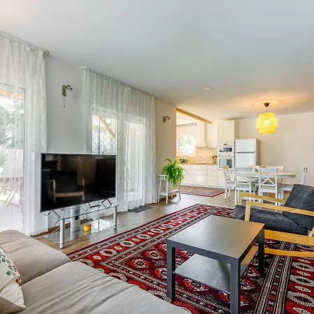 Semesterbostad Sunstreet By Interhome Balatonoszod