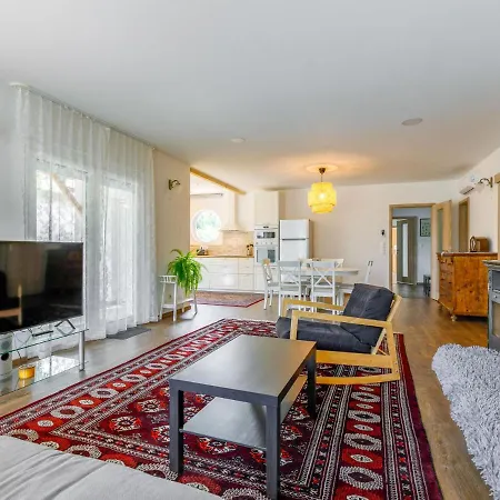 Sunstreet By Interhome בלטונוסוד