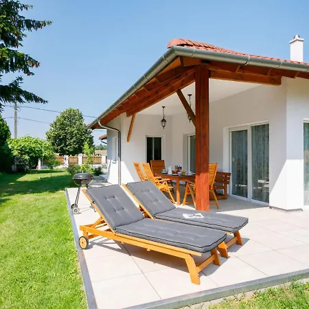 Dom wakacyjny Sunstreet By Interhome